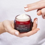 L'Oreal Paris Revitalift Triple Power Anti-Aging Face Moisturizer, Pro Retinol, Hyaluronic Acid & Vitamin C, Reduce Wrinkles 1.7 Oz - Image 5